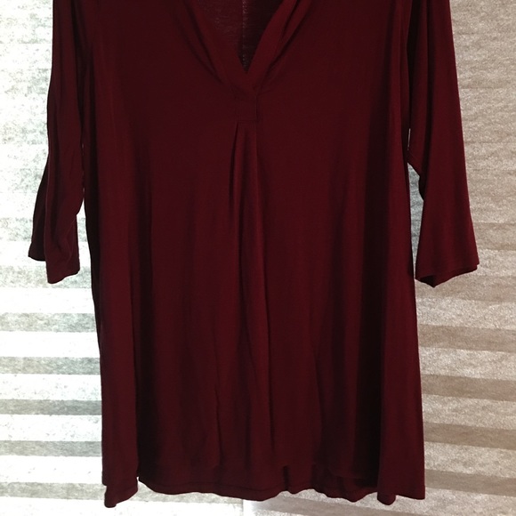 JNY Burgundy Top. Size 1X. - Picture 4 of 4